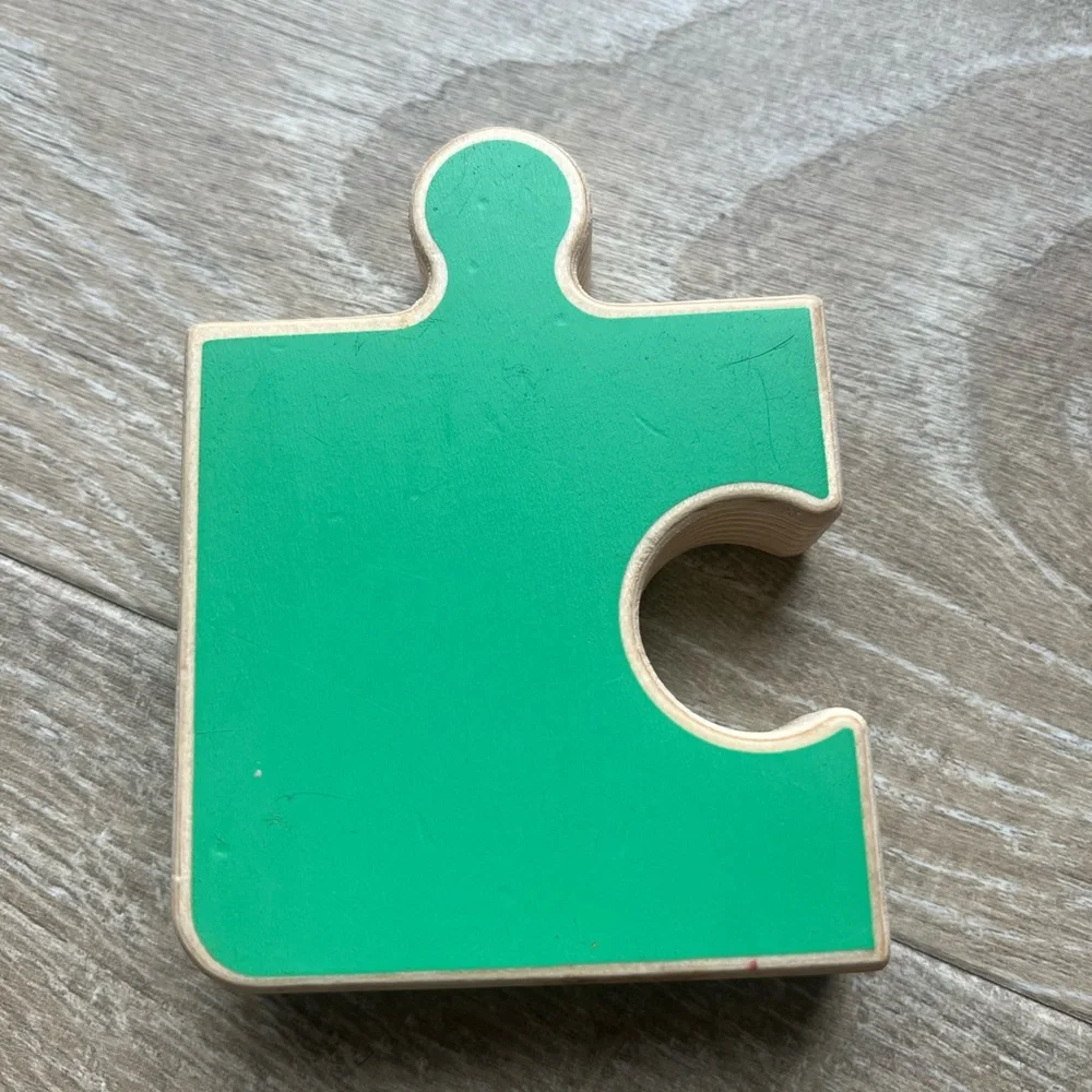 Lovevery Montessori Chunky Wooden Jigsaw Puzzle - from the Companion Play Kit
